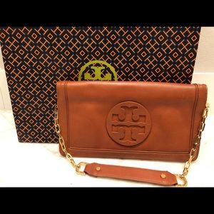 Tory Burch Bombe Reva Tan Clutch